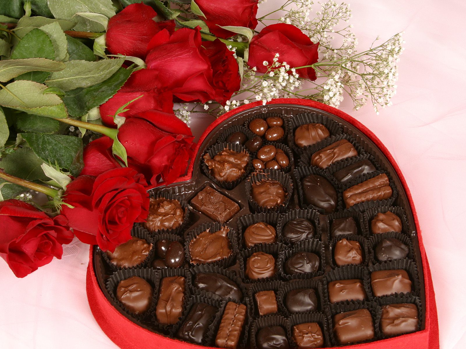 Girl heart shaped box video