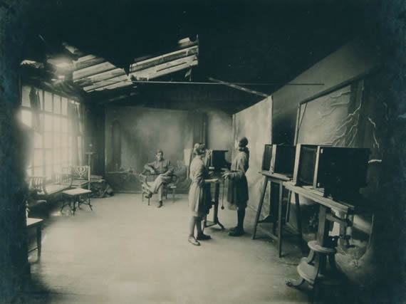 Lev Matusovsky, photography studio, early 1900's